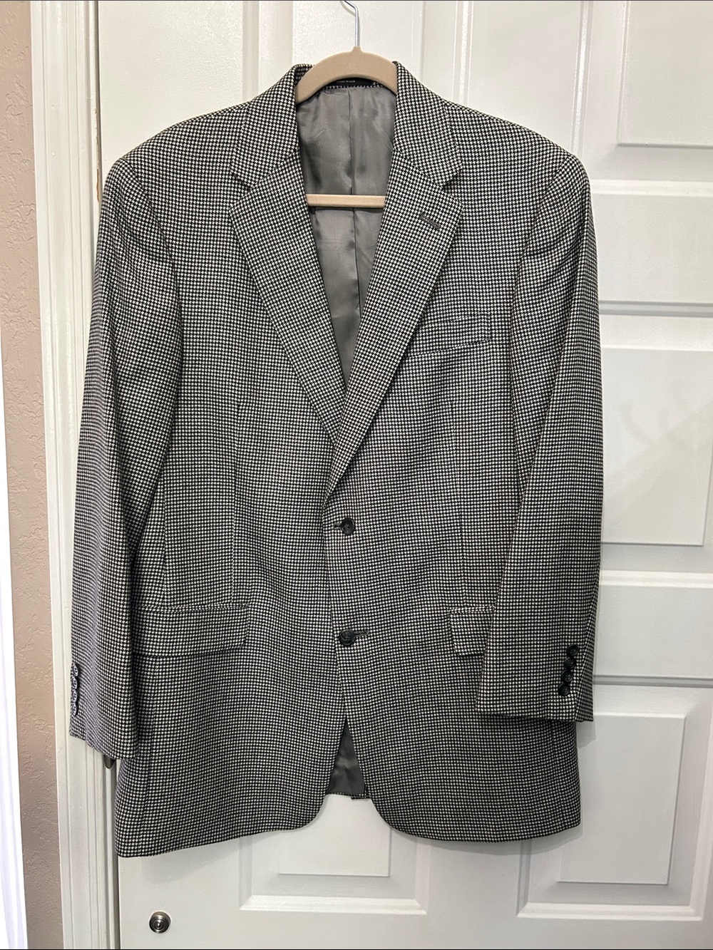 Loro Piana Black & White Houndstooth Cashmere Sport Coat